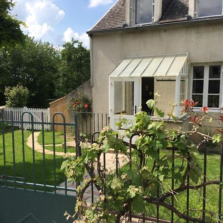 L' Huis-Au-Tilleul Quarre-les-Tombes Luaran gambar