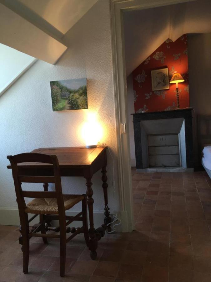L' Huis-Au-Tilleul Quarre-les-Tombes Luaran gambar