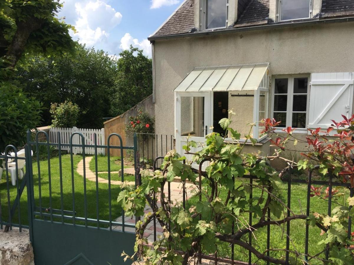 L' Huis-Au-Tilleul Quarre-les-Tombes Luaran gambar